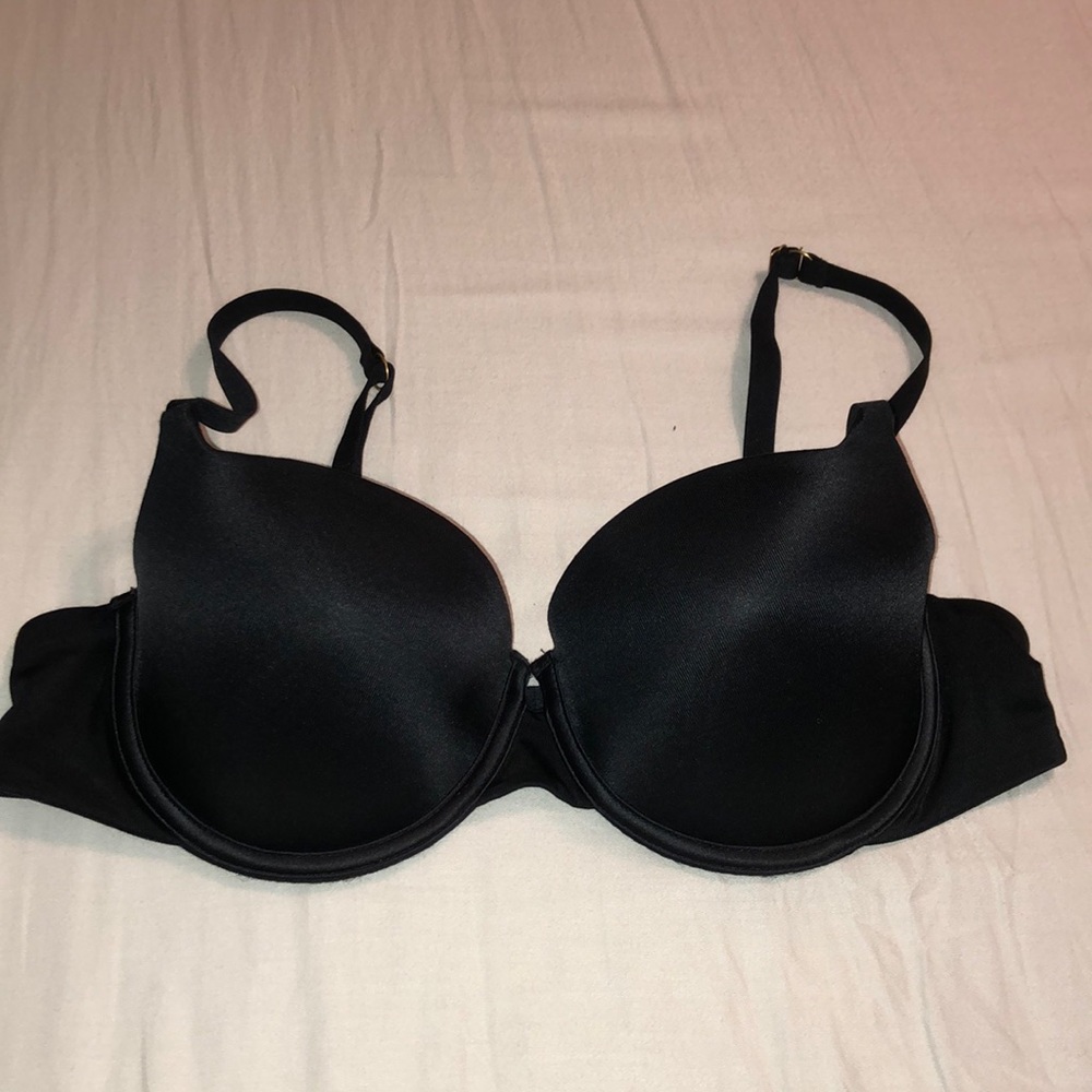 ✨NWOT✨ Black bra.